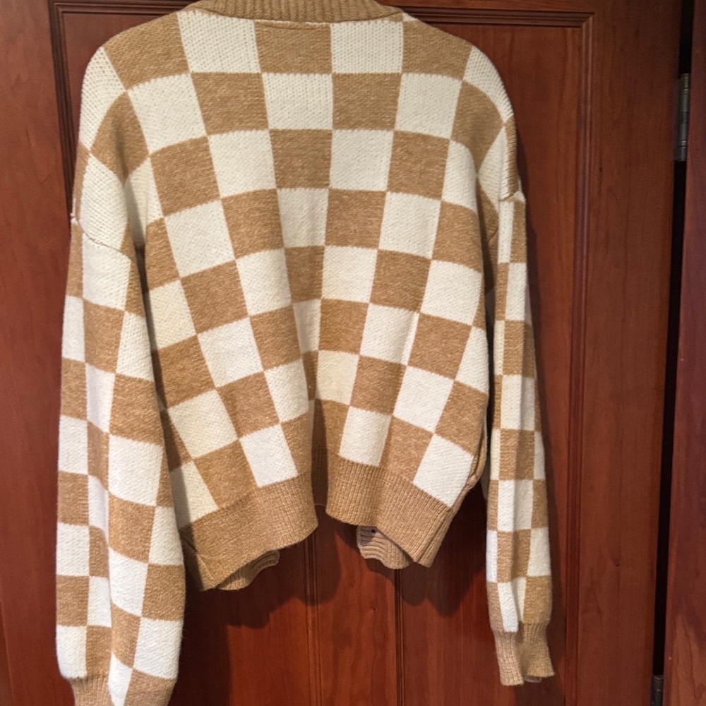 Vici Tan and White Checkered Cardigan - Picture 5 of 5